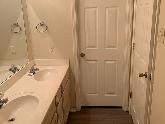 4th image of 3109 W 2nd Ct APT C