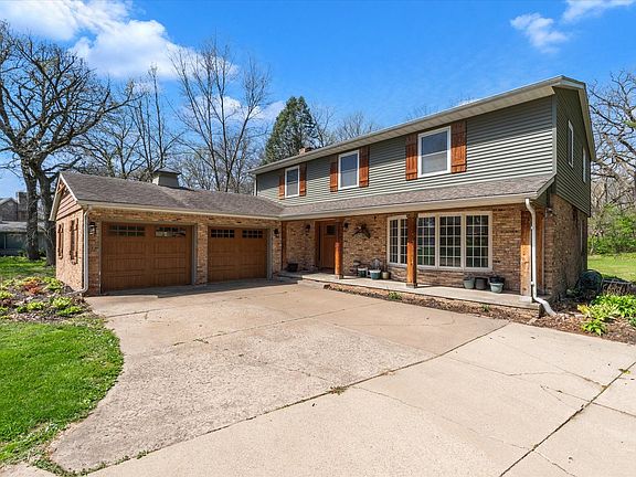 3rd image of 119 Sherwood Dr