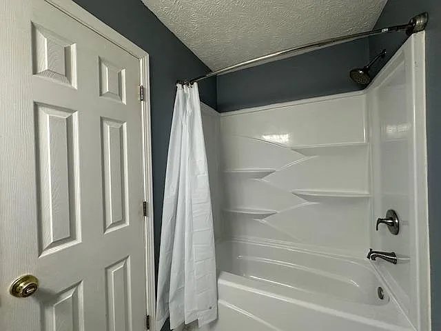 Stonehedge Dr — Photo 10