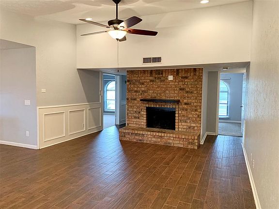4th image of 5077 Roberts Dr