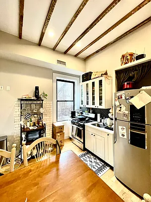 Rented by Pear NYC LLC | media 14