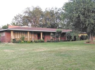 1212 Zephyr St, Plainview, TX 79072