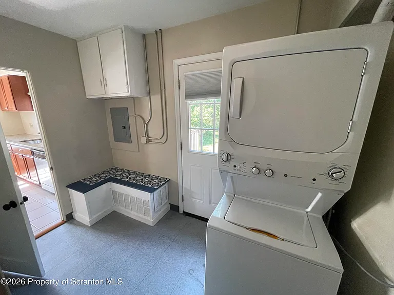 109 Park Dr — Photo 13