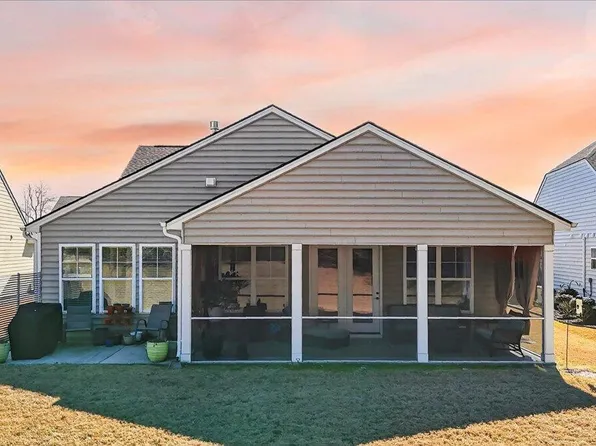 568 Four Seasons Blvd, Summerville, SC 29486