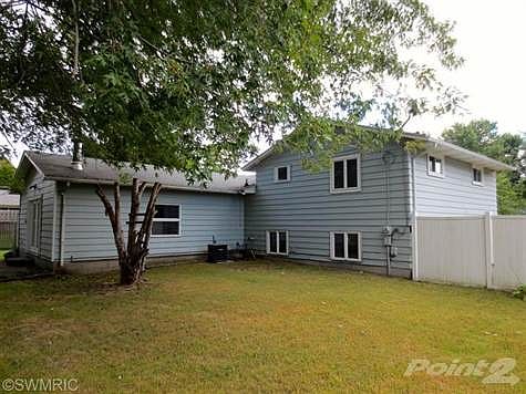 2nd image of 1421 Oakdale Ave