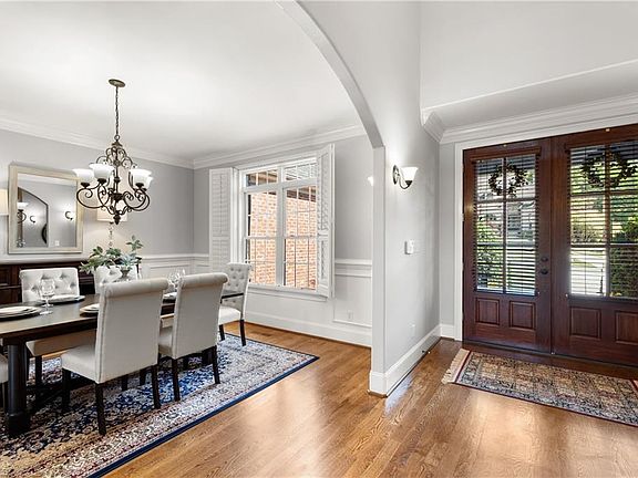 3rd image of 2133 Cherrywood Dr