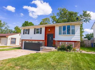 2627 N Gayman Ave, Davenport, IA 52804