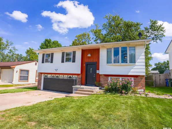 2627 N Gayman Ave, Davenport, IA 52804