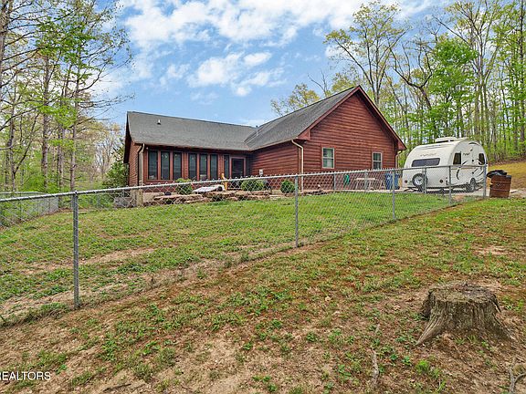 30th image of 426 Allen Dr