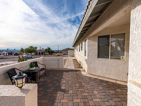 4th image of 2705 Arcadia Dr