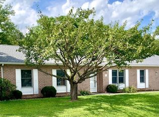 15 Plantation Dr, Hagerstown, MD 21740