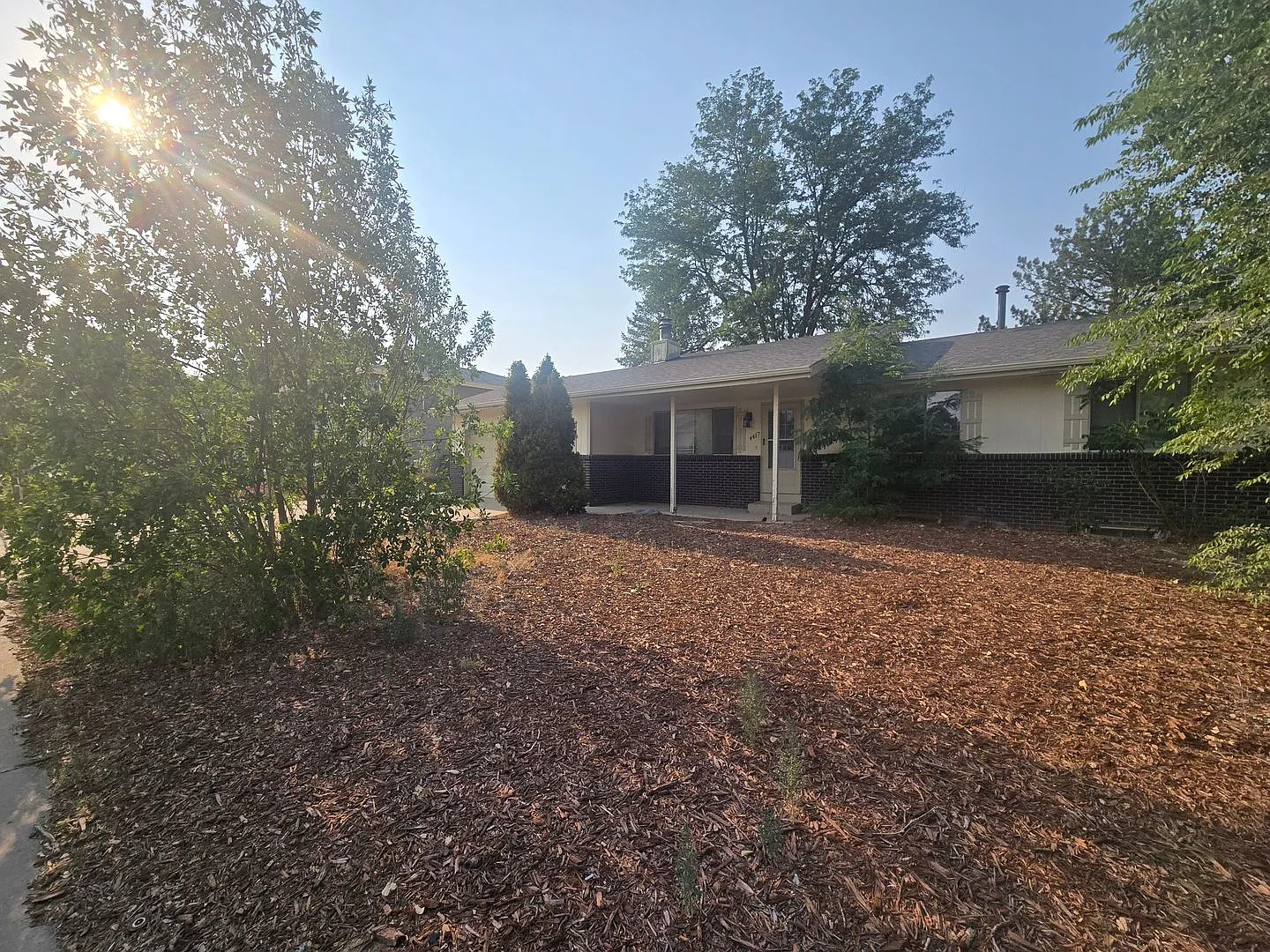 4Bedroom in Great Neighborhood Available ASAP! — Photo 2
