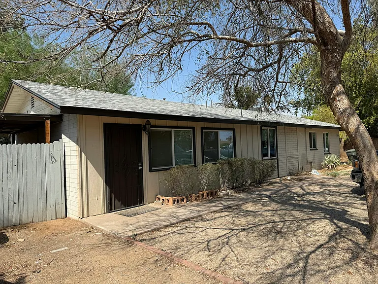 2206 W Vista Ave #B — Photo 20