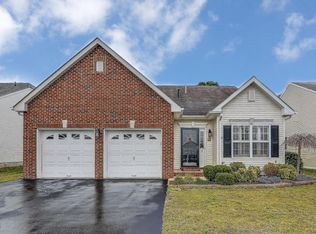 18 Little Leaf Ln, Howell, NJ 07731