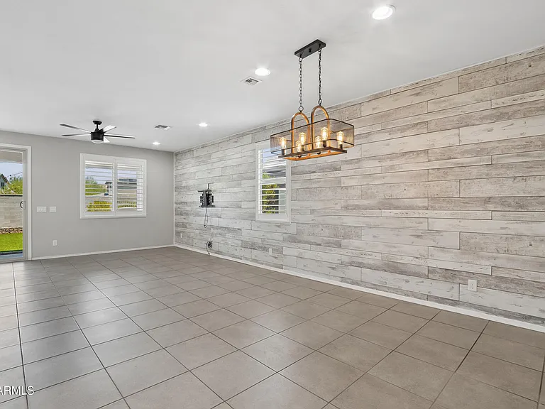 17766 W Granite View Dr — Photo 13