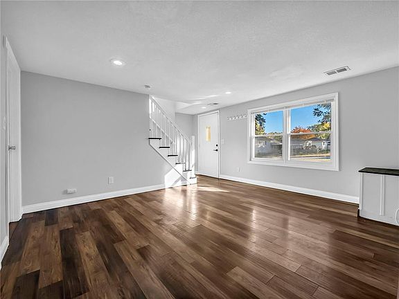 5th image of 5208 NE 59th St