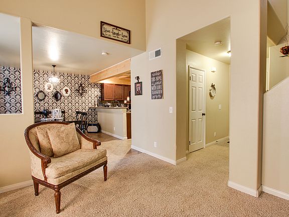 4th image of 616 Wild Rose Ln