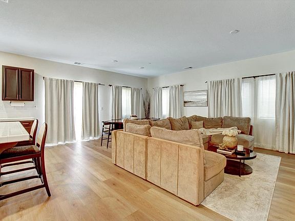 5th image of 1328 Altaparke Ave