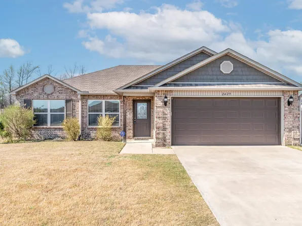 2429 Lancashire Ln, Cabot, AR 72023