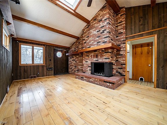 4th image of 5743 Brookwood Dr