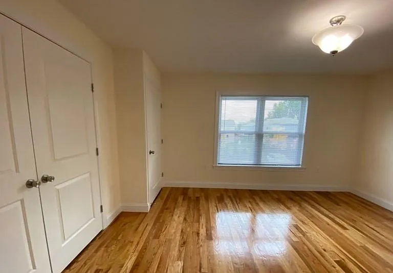 290 3rd St #D2 — Photo 12