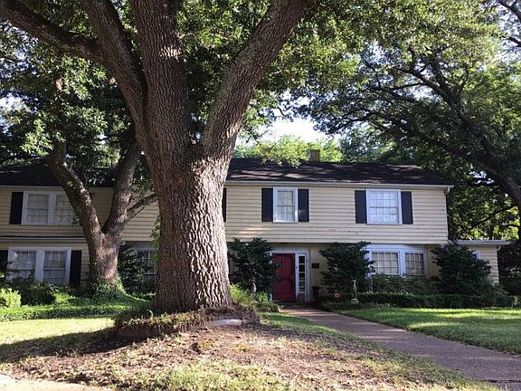 2nd image of 1909 Hilltop Dr