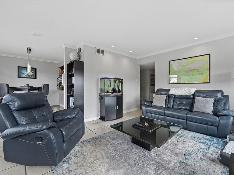 8211 Katy Fwy #44 — Photo 7