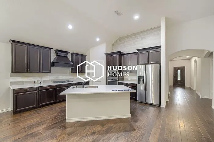 1604 Flamingo Dr — Photo 4