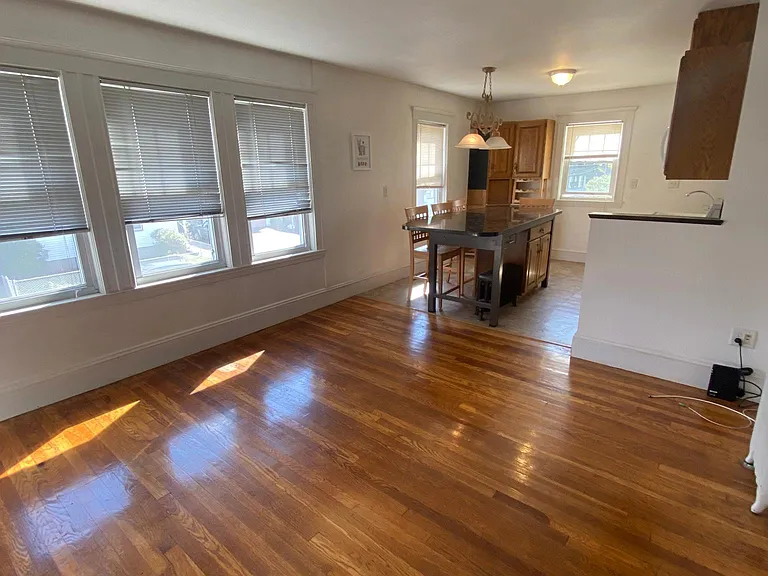 21 S Hobart St #2 — Photo 6