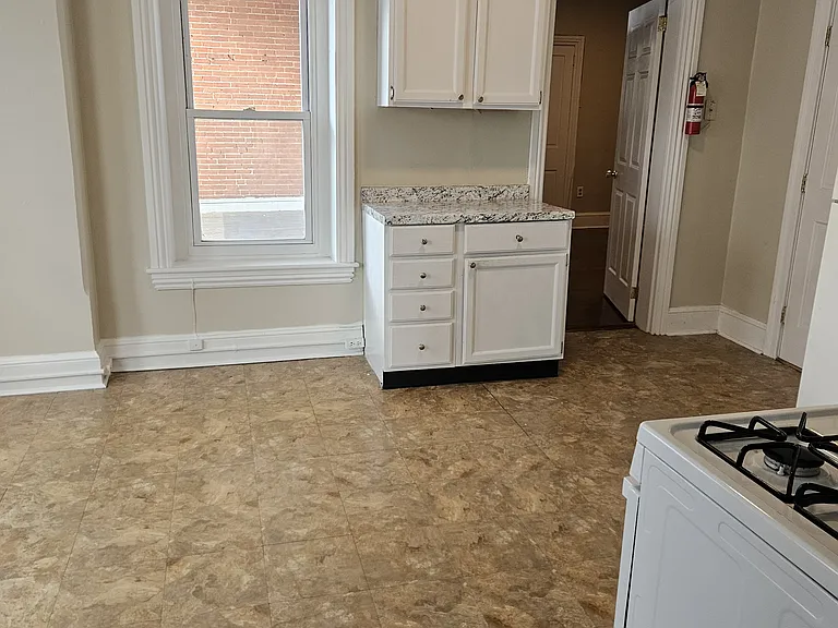 115 W Clymer Ave #4 — Photo 7