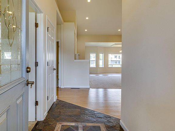 4th image of 4019 SW Tommy Armour Ln