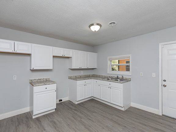 4th image of 1531 W 27th St