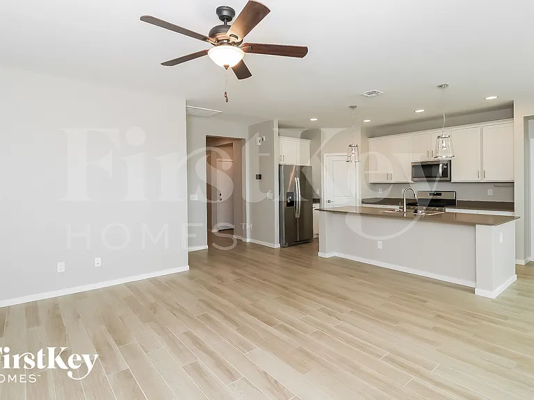 10245 W Wood St — Photo 5