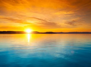 10520 Regent Cir, Naples, FL 34109