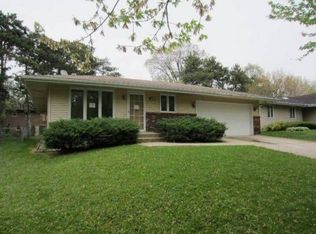 2916 Norway Pine Rd, Rockford, IL 61109