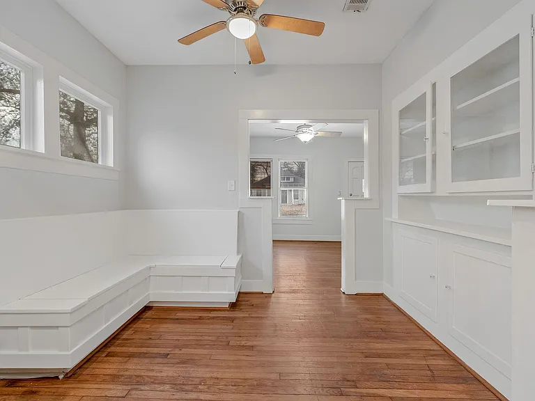 304 N Haswell Dr — Photo 6