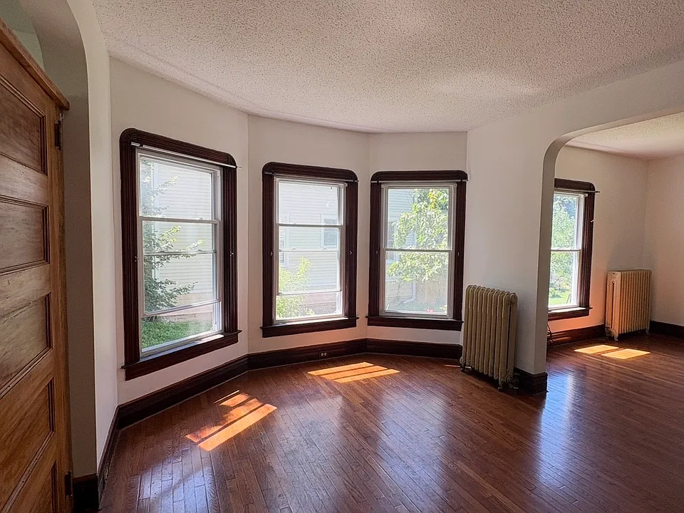 8 Maple Ave #3