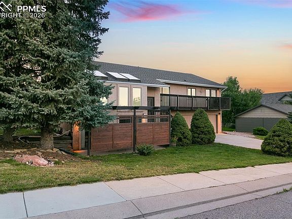 3rd image of 11 Kreg Ln