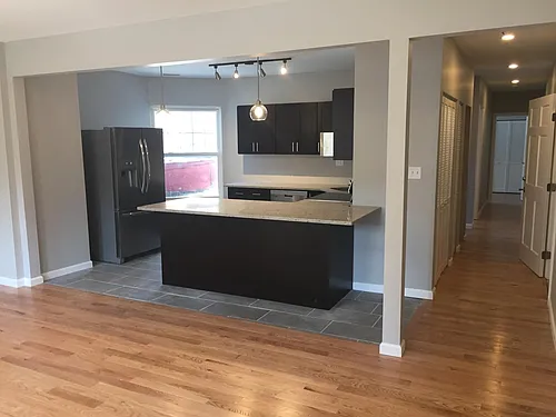136 E 8th Ave #1 Photo 1