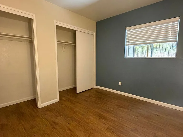 2825 N Adelaide Pl — Photo 12