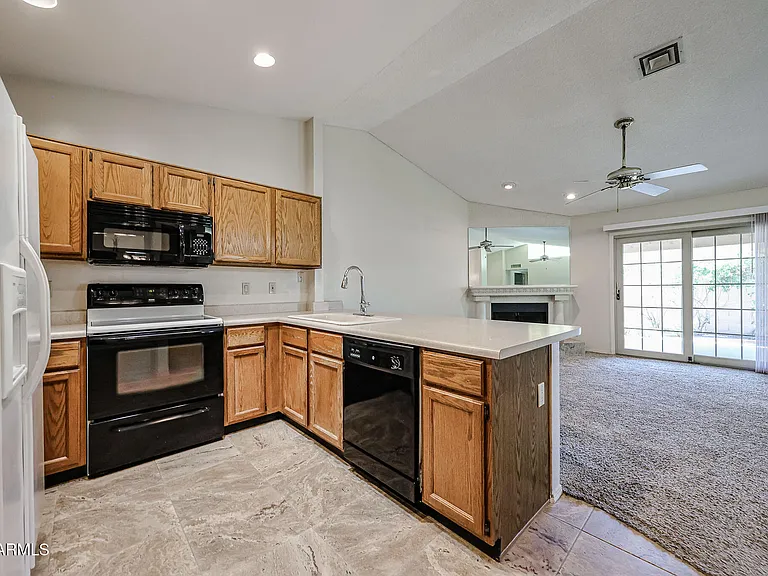 3233 E Desert Cove Ave — Photo 11