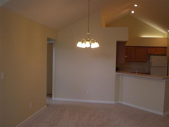 5th image of 164 Edinburgh Village Dr