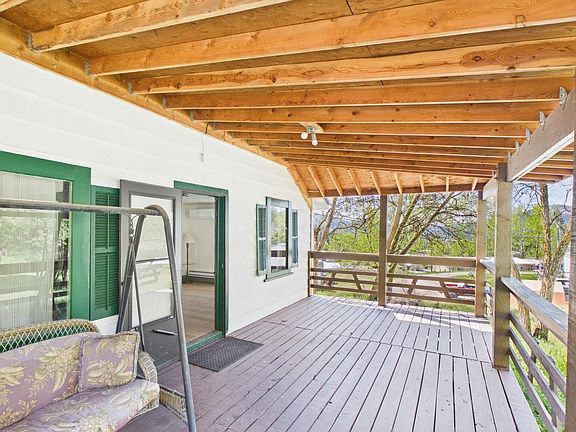 3rd image of 50 Klondike Rd