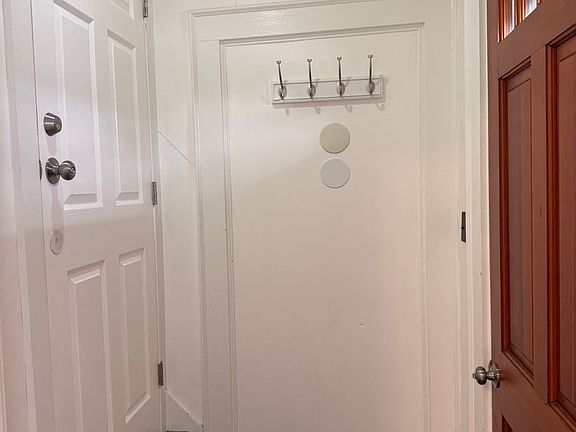 5th image of 139 Skillings St #2