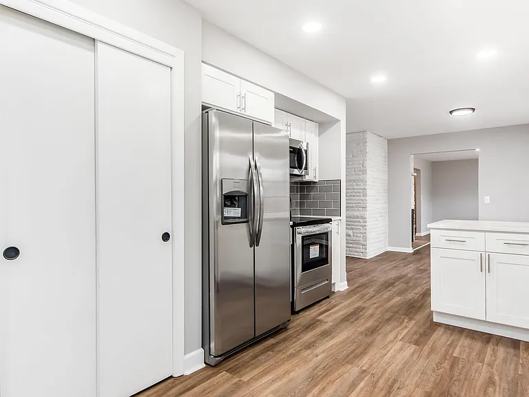 2652 Maplewood Dr — Photo 18
