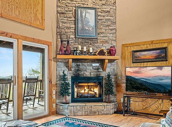 4th image of 2531 Raccoon Hollow Way