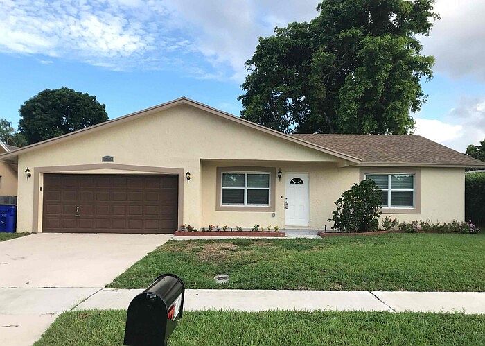 1st image of 2703 SW 14th Dr