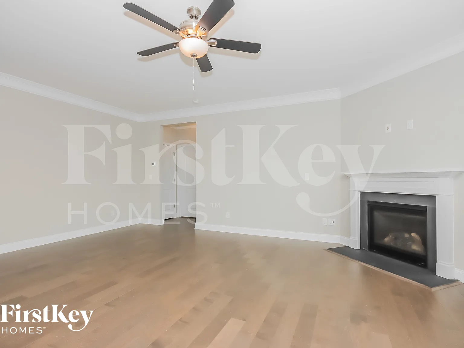5 bed, 3.0 bath, 2575 sqft, $2,220 — Photo 3