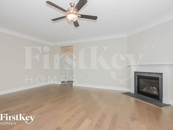 3rd image of 3961 Norman View Dr