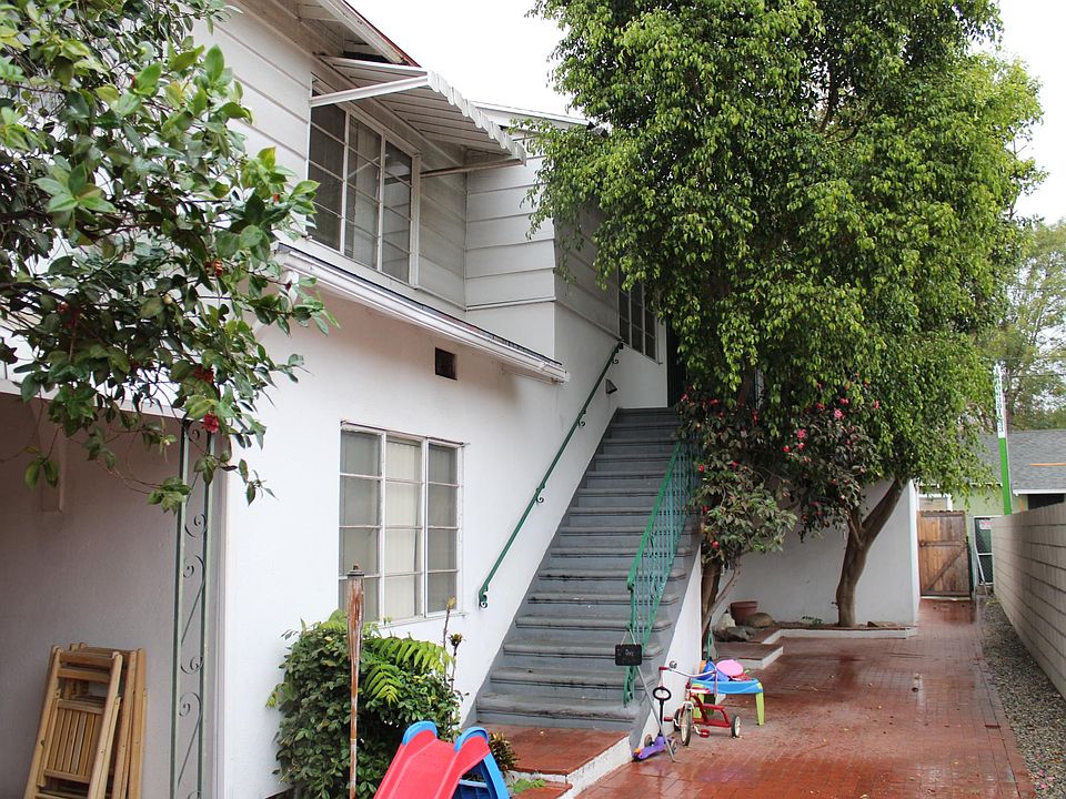 1st image of 11613 Moorpark St APT 4